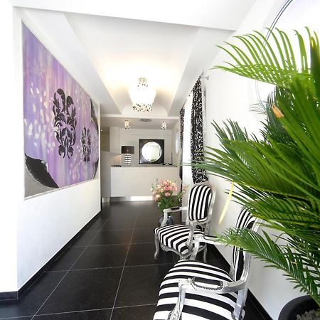Residence Hotel Le Viole Rimini Buitenkant foto