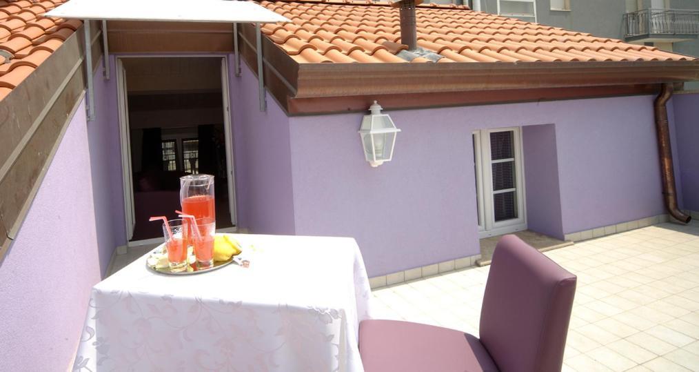 Residence Hotel Le Viole Rimini Buitenkant foto