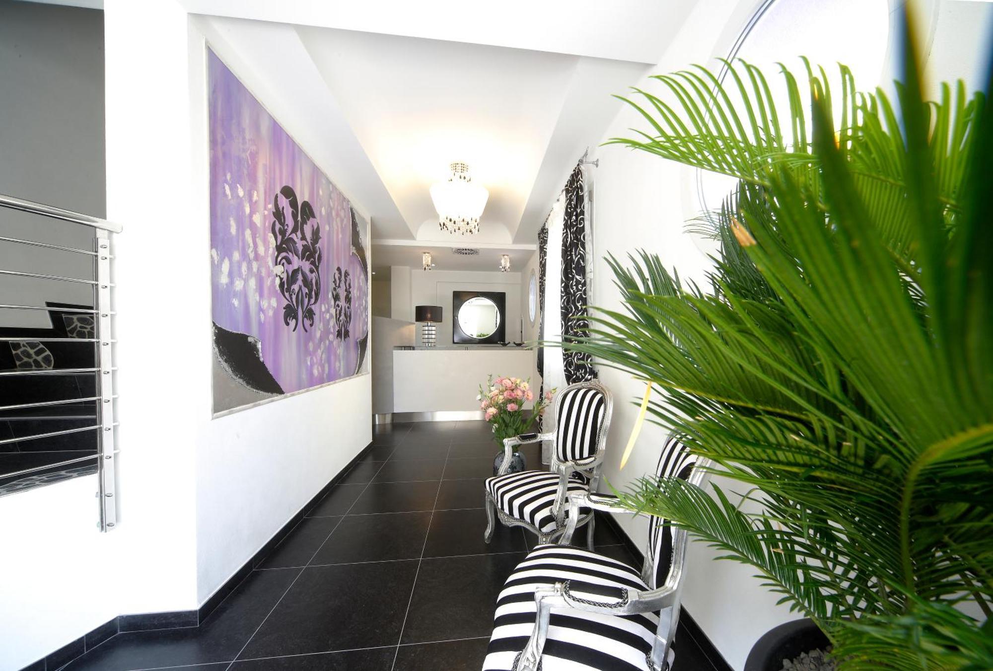 Residence Hotel Le Viole Rimini Buitenkant foto