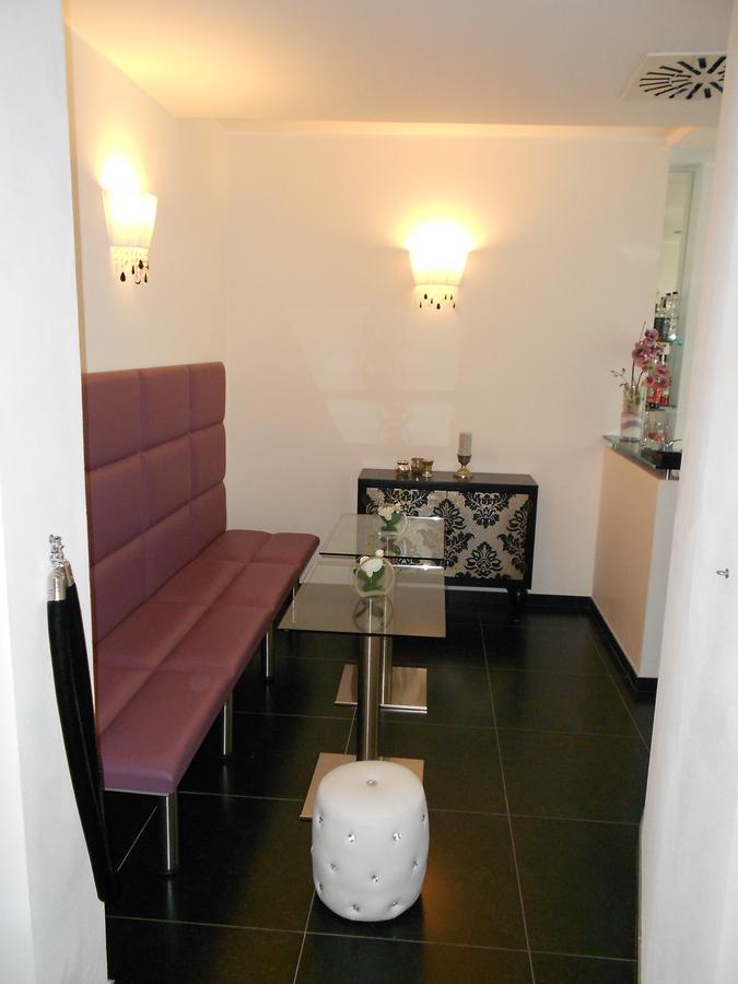 Residence Hotel Le Viole Rimini Buitenkant foto
